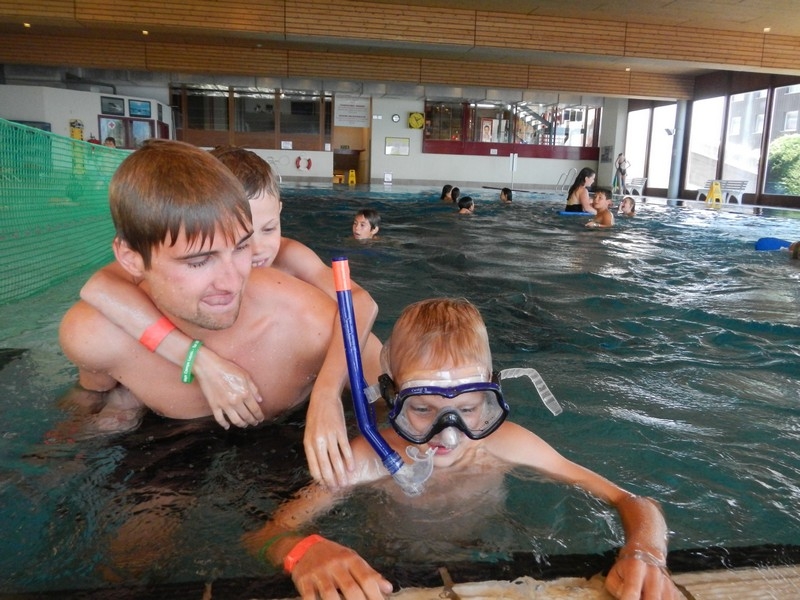 Village Camps International Summer Camp Leysin, Switzerland 2025-08-09 https://www.villagecamps.com/journals_admin/images/699-1-green swim (28).jpg